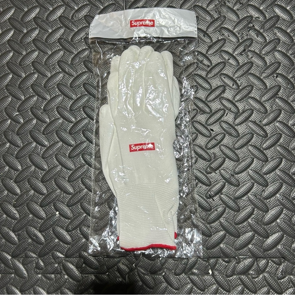 Supreme Rubberized Work Gloves Box Logo White FW20 Authentic NEW